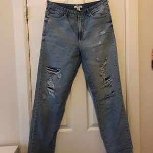 Forever 21 - Distressed Boyfriend Jeans